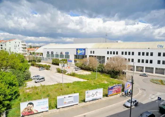 Ivona Centar Lejlighed *